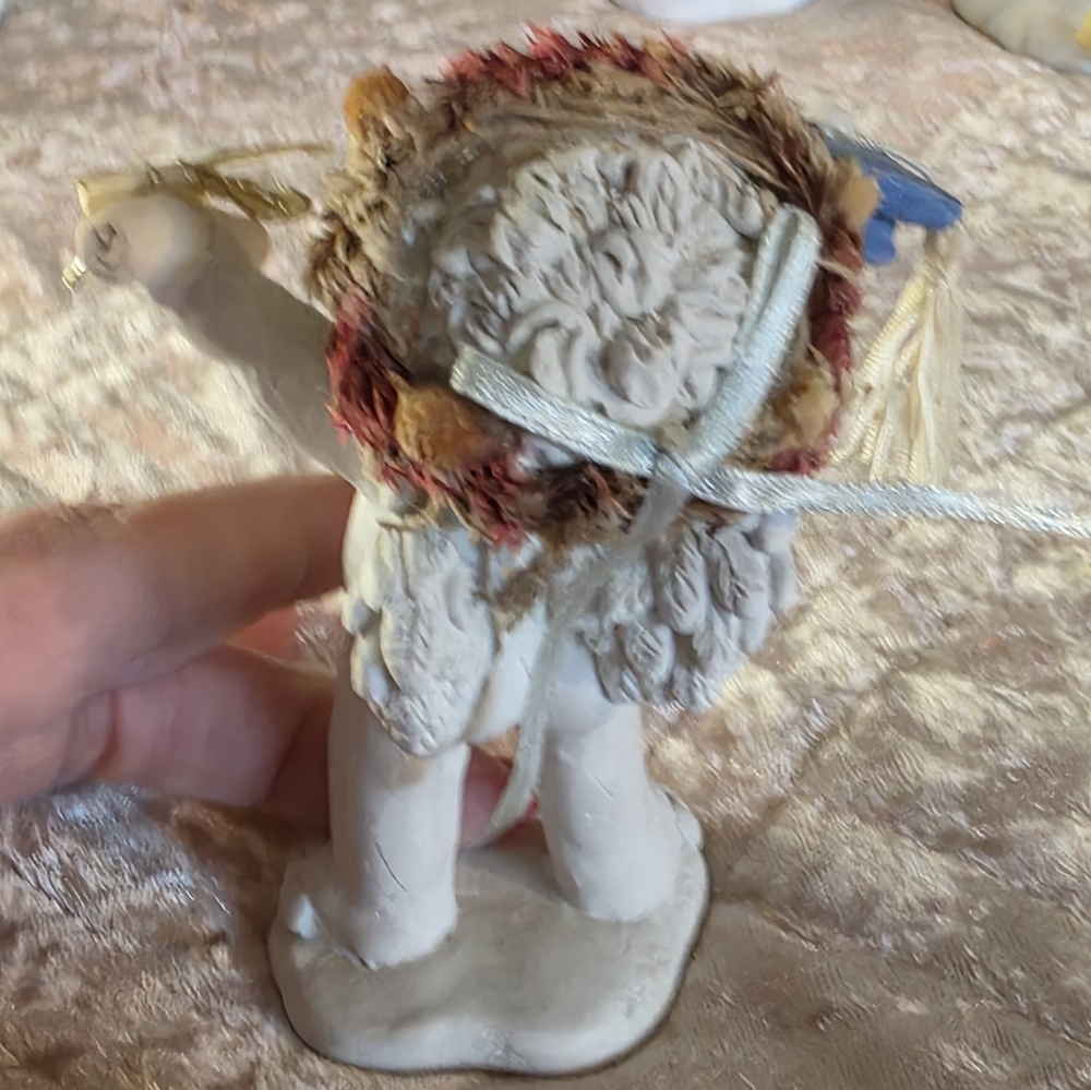 Vintage Dreamsicles "Graduation Day" cherub figurine, designed by Kristin - Picture 4 of 6
